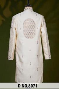 Traje de Novio de Seda Estilo Indo Occidental Ivory Royal Mayur Heritage para Hombre con Cuentas Multicolores y Bordado Zari - Product Image 2