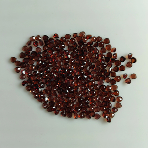 Granat rouge naturel de 3,5 mm en forme de cœur, pierre précieuse de qualité supérieure pour la fabrication de bijoux - Product Image 2