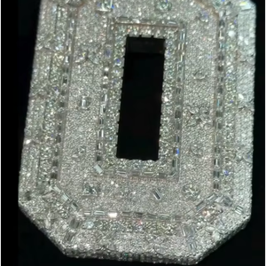 Collar con Colgante de Plata de Ley S925 de Alta Calidad Personalizado con Diamantes de Moissanita VVS, Número del 0 al 9, para Hombre - Product Image 1