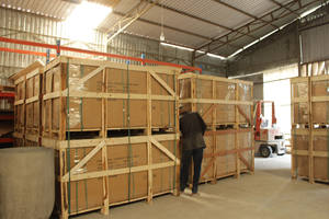 Lot de 3 tailles de pots d'extérieur élégants gris GRC pour les paysages de maison modernes et la décoration de jardin - Product Image 4