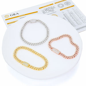 กำไลข้อมือหินธรรมชาติทรงเหลี่ยมมรกต 18K ชุบโรเดียม ดีไซน์เรขาคณิต คลาสสิก สำหรับทั้งชายและหญิง ได้รับการรับรองจาก IGI เหมาะสำหรับเป็นเครื่องประดับงานแต่งงาน - Product Image 2