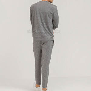 ชุดวอร์มสำหรับผู้ชายสำหรับใช้งานกลางแจ้ง ขนาดและโลโก้สั่งทำได้  รุ่นล่าสุด วัสดุทนทาน - Product Image 3