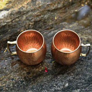 Mug en cuivre moderne avec poignée, design martelé écologique pour accessoires de bar et vaisselle - Product Image 5