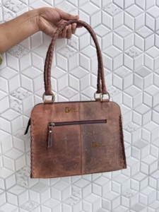 Nuevo Bolso Tote de Cuero con Grabado a Mano, Estilo Bohemio, Diseño de Girasol Vintage, Hecho a Mano, Elegante - Product Image 3
