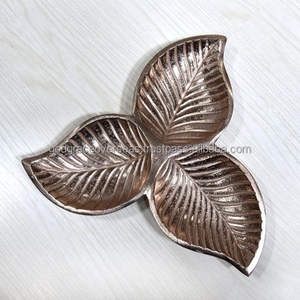 Plateau de service de luxe en métal doré avec poignées en laiton Plateau de service pour articles de bar Plateaux de service décoratifs pour Noël - Product Image 6