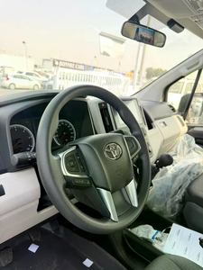 Toyota Hiace 2024 – Fourgon utilitaire fiable à haute capacité et à faible consommation de carburant - Product Image 6