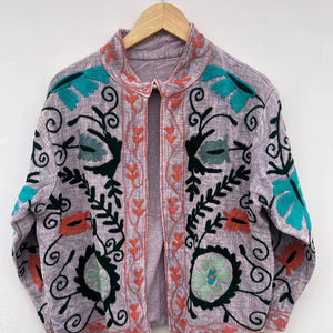 Chaqueta de Invierno Acolchada Reversible y Transpirable con Bordado Floral Suzani, Unisex, de Algodón, Estilo Bohemio, con Cuello Alto, Hecha a Mano, Étnica - Product Image 1