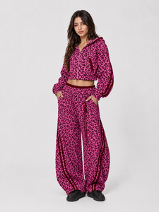 Jogging ample rose à imprimé léopard pour femme, avec rayures rouges, décontracté, respirant, style streetwear, pour femme - Product Image 4