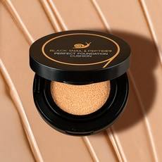 Farmstay 9 Perfect Foundation Cushion Tonalità Media N. Crema Idratante 23-Black Snail & Peptide a Prezzo Scontato - Product Image 1