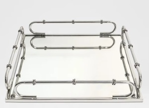 Plateau décoratif ovale en métal argenté poli effet miroir avec poignées tubulaires modernes - Product Image 3