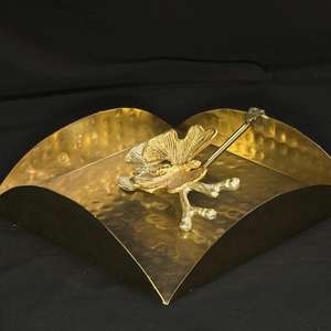 ที่ใส่ผ้าเช็ดปากดีไซน์ผีเสื้อสุดหรู เหมาะสำหรับการจัดโต๊ะอาหารอย่างดี ร้านอาหารระดับพรีเมียม สีทอง ทำจากโลหะ ทนทาน - Product Image 3