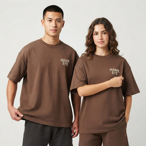 เสื้อยืดโอเวอร์ไซส์พรีเมียมสำหรับผู้หญิงและผู้ชาย สไตล์ลำลอง สตรีทแวร์ คอกลม น้ำหนักเบา สกรีนโลโก้ด้านหน้าได้ตามสั่ง ขายส่ง รับผลิตแบบ OEM ODM - Product Image 4