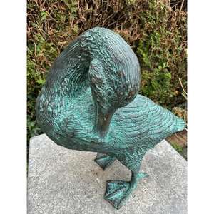 Escultura Artesanal de Ganso Antiguo, Adorno de Pato Vintage de Hierro Fundido para Jardín - Product Image 1