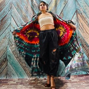 Robe de soirée moderne chaude détendue col en V profond faite à la main Tie Dye Trendy Summer Resort Wear Robe de soirée Boho Beach Kaftan Kimono Robe - Product Image 6