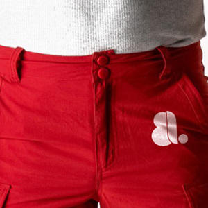 Pantalones Cortos Bermuda para Hombre, Color Gris Oscuro, Cintura Media, Cierre con Botones, Tela Oxford Transpirable, Logotipo Frontal, Bolsillos Cargo, Casuales, de Secado Rápido - Product Image 5