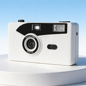 Appareil photo argentique 35 mm personnalisé avec logo de marque, rechargeable, mise au point libre, objectif fixe 28 mm, design compact en plastique, cadeau promotionnel - Product Image 1