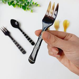 Cuchara y tenedor de cuerno de búfalo natural más vendidos, comúnmente utilizados para comer caviar, servir ensaladas y degustar platos finos. - Product Image 6