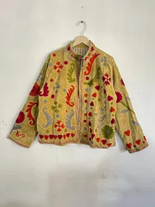 เสื้อแจ็คเก็ตกำมะหยี่สไตล์โมเดิร์นลายปักมือรูปหัวใจและเถาวัลย์สีสันสดใส เสื้อคลุมฤดูหนาวสุดเก๋ - Product Image 2