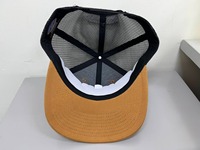 Gorra Trucker con Parche de Mezclilla con Logotipo en Relieve, Gorras Personalizadas con Bordado 3D, 6 Paneles Precurvados, Fabricadas en Vietnam