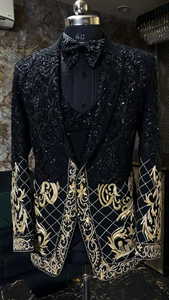 Costume de smoking noir de luxe pour homme avec broderie dorée – Blazer de soirée de mariage avec gilet et nœud papillon - Product Image 2