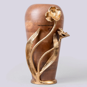 Vase à fleurs adorable de qualité supérieure, avec des éléments en bois et en métal, pièce décorative élégante et unique, accent de table. - Product Image 1