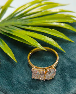 Anillo Toi et Moi de Corte Ovalado y Princesa Real, Diseño Elegante de Doble Piedra, Simboliza la Perfección para Compromisos o Momentos Especiales - Product Image 2