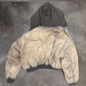 Customizable 100% Cotton Retro Street-<b>Style</b> Hoodie with <b>Spray</b> Stone Wash Distressed Fading/Patchwork Craft Design - Product Image 4