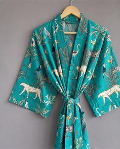 Veste kimono indienne Kantha faite à la main en coton matelassé rayé respirant tricoté pour femme, longue tenue d'hiver, style plage, robes décontractées - Product Image 3