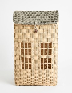 Panier de rangement pour jouets en rotin naturel tressé fait main en forme de maison de poupée avec détails de fenêtre et couvercle pour l'organisation de la chambre d'enfant - Product Image 6