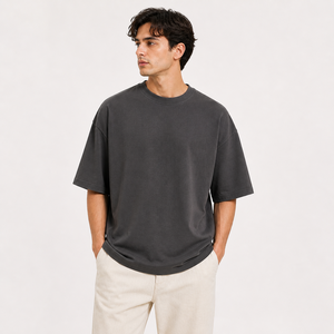 Camiseta con hombros caídos, corte holgado, mezcla de algodón premium, tela transpirable, estilo streetwear moderno, diseño personalizado, tacto suave - Product Image 1