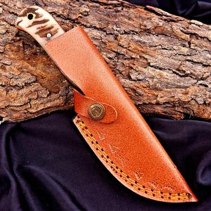 Cuchillo de caza y camping hecho a mano OEM Nordic Forge de acero de Damasco, con hoja fija de punta biselada y mango de cuerno de carnero, de espiga completa. - Product Image 5