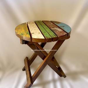 Table basse pliante ronde en bois de bateau recyclé, couleur naturelle, artisanale, compacte, pour l'intérieur et l'extérieur, export. - Product Image 1