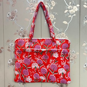 Sac fourre-tout pour ordinateur portable à imprimé floral rouge, sac à bandoulière en textile décontracté, étui de protection pour ordinateurs portables - Product Image 1