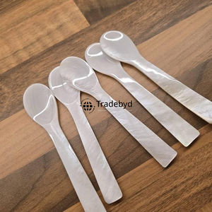 Cuillère en nacre de qualité supérieure, élégante cuillère de service par Tradebyd - Product Image 6