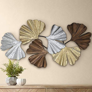 Décoration murale moderne et élégante en métal moulé, design multifonctionnel, forme ronde, finition dorée, texture unique - Product Image 4