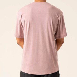 T-shirt à manches courtes pour homme, col rond, rose, coupe classique, couleur unie, design simple, tissu jersey tricoté décontracté - Product Image 3
