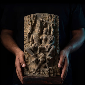 Sculpture Lakshmi Narayan (12 pouces) |   Idole hindoue Vishnu et Lakshmi du XIIe siècle - Product Image 2