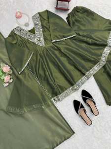 Ensemble Sharara Gharara Kurti indien brodé, tissu Georgette, rouge, vêtements ethniques pour fêtes, avec miroirs, prêt-à-porter. - Product Image 2