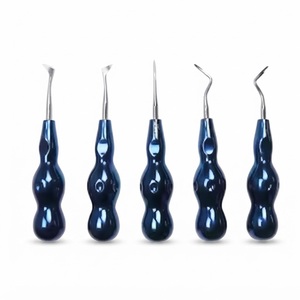 Les instruments dentaires manuels en acier sont standard dans les cliniques et présentent une forte demande. Une construction de haute qualité garantit la durabilité et la solidité. - Product Image 4