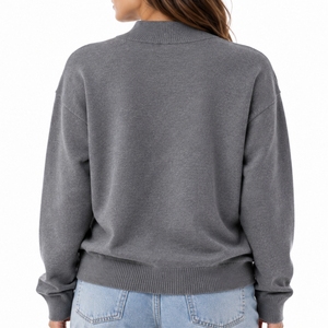 เสื้อสเวตเชิ้ตผู้หญิง ผ้าฟลีซ คอกลม สวมใส่สบาย ผลิตตามแบบ OEM ทรงหลวม ให้ความอบอุ่น สวมใส่สบาย - Product Image 3