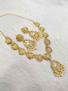 Ensemble de bijoux indiens AD Combo collier et boucles d'oreilles pour mariages, festivals et célébrations - Product Image 2