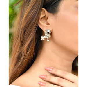 ต่างหูเงินแท้ทรงทันสมัย Meera Jaipur Sherni สำหรับงานแต่งงาน งานหมั้น และงานเลี้ยง - Product Image 1