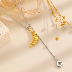 Cadena para suéter con diseño de luna para mujer, estilo sencillo con cadena de serpiente chapada en oro. - Product Image 3