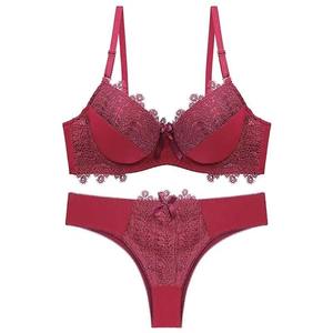 Conjunto de Ropa Interior Deportiva de Dos Piezas Color Rojo Vino, Moderno, para Mujer, de Algodón, Sujetador Deportivo y Braguitas, 100% Algodón - Product Image 3