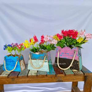 Pots de fleurs / Sacs à fleurs en bois de bateau recyclé couleur naturelle pour la maison, le jardin et l'extérieur – Jardinière décorative en rotin Awan/Mendong, petite taille - Product Image 2
