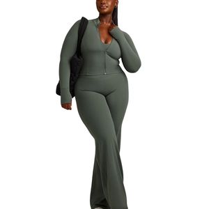 Women's Green Long Sleeve Jacket High Neck Fitted Activewear Gym Workout Sports <b>Top</b> Slim Fit Athletic Jacket Custom OEM Apparel - Product Image 6