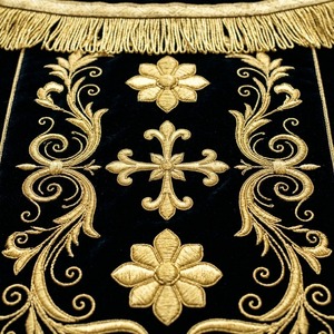 Capa de terciopelo negro de primera calidad, bordada con flecos dorados, para uso en iglesias, estilo unisex, diseño personalizado - Product Image 5