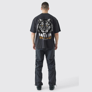 ผู้ผลิตเสื้อยืดคอโอโอเวอร์ไซส์แขนสั้นสีพื้นผ้าฝ้ายเจอร์ซีย์สำหรับผู้ชายแบบลำลองตามสั่ง OEM - Product Image 2
