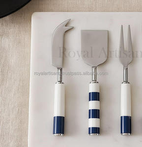 Ensemble de couverts en acier inoxydable faits à la main avec manche en bois, couteau, fourchette, cuillère, couverts de cuisine traditionnels - Product Image 5