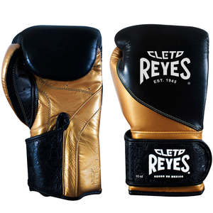 Guantes de Boxeo Profesionales RTS Cleto Reyes Negros/Dorados, Guantes de Entrenamiento de Cuero Genuino con Cierre de Gancho y Bucle - Product Image 3